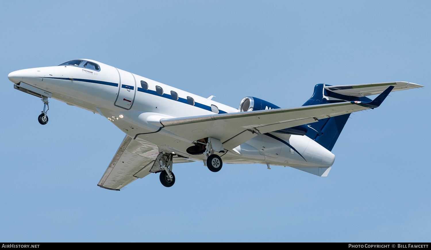 Aircraft Photo of N14AQ | Embraer EMB-505 Phenom 300 | AirHistory.net #770934