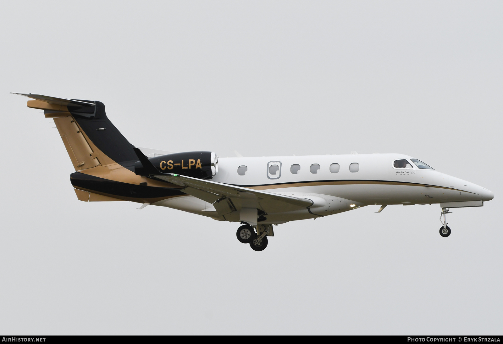 Aircraft Photo of CS-LPA | Embraer EMB-505 Phenom 300 | AirHistory.net #771142