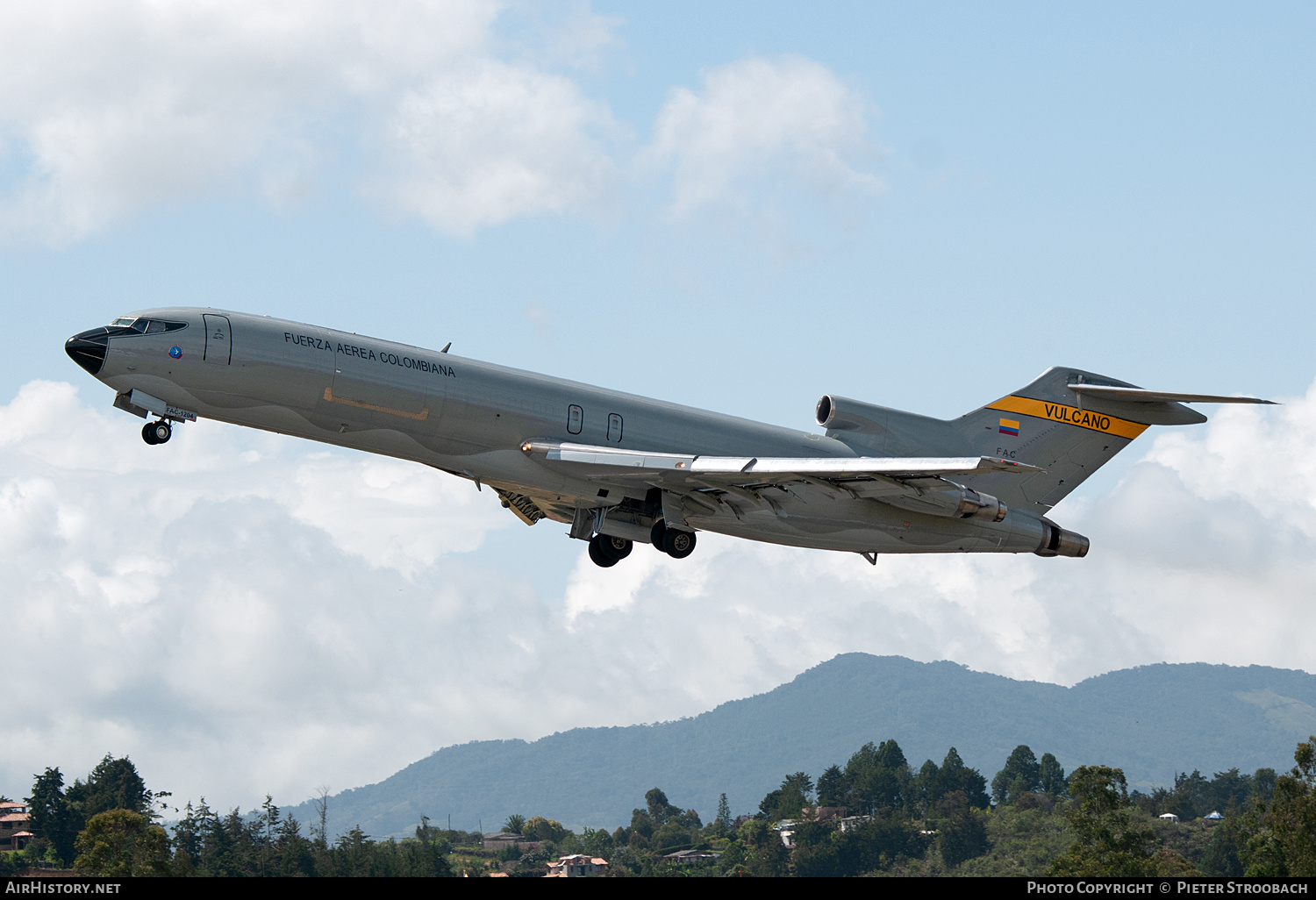 Aircraft Photo of FAC1204 | Boeing 727-2X3/Adv(F) | Colombia - Air Force | AirHistory.net #771498