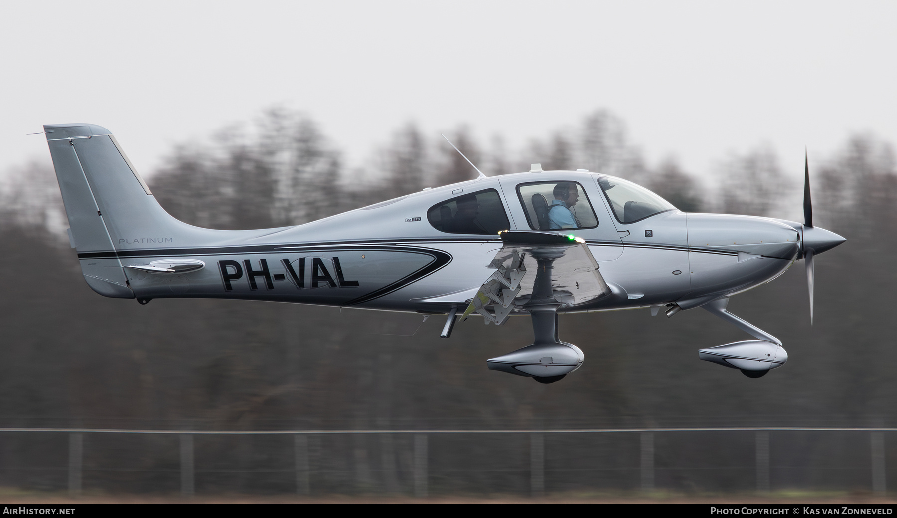 Aircraft Photo of PH-VAL | Cirrus SR-22 G6-GTS Platinum | AirHistory.net #771551