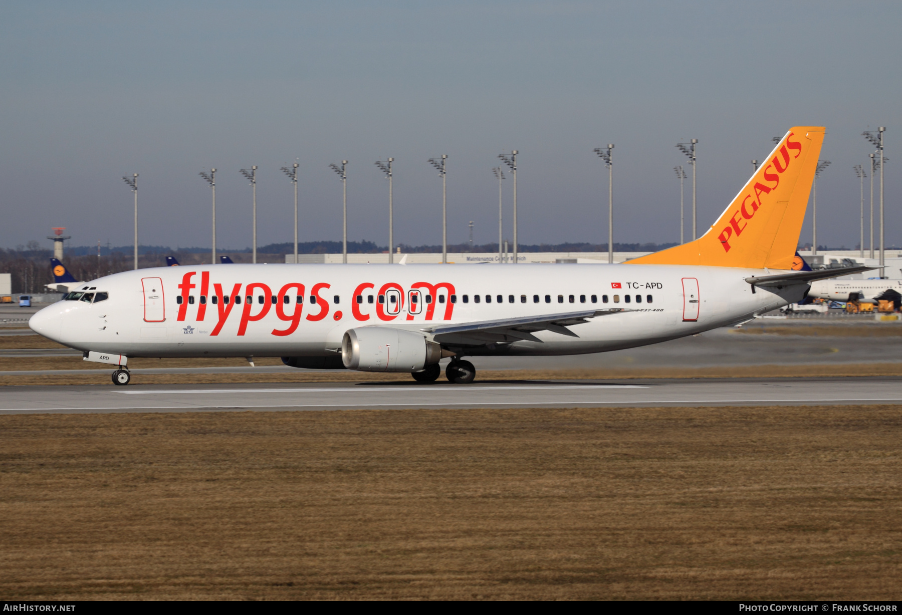 Aircraft Photo of TC-APD | Boeing 737-42R | Pegasus Airlines | AirHistory.net #771563
