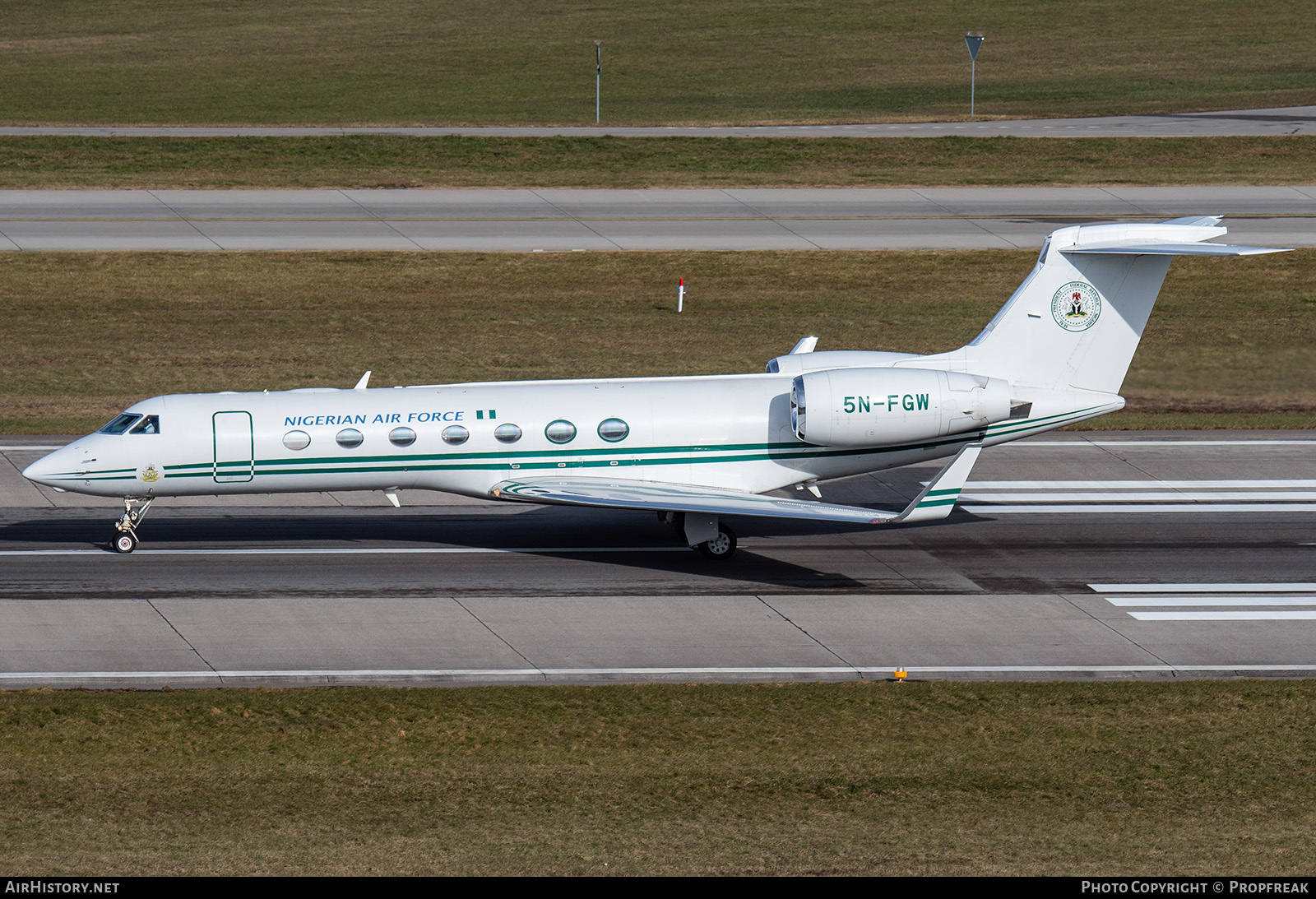 Aircraft Photo of 5N-FGW | Gulfstream Aerospace G-V-SP Gulfstream G550 | Nigeria - Air Force | AirHistory.net #771693