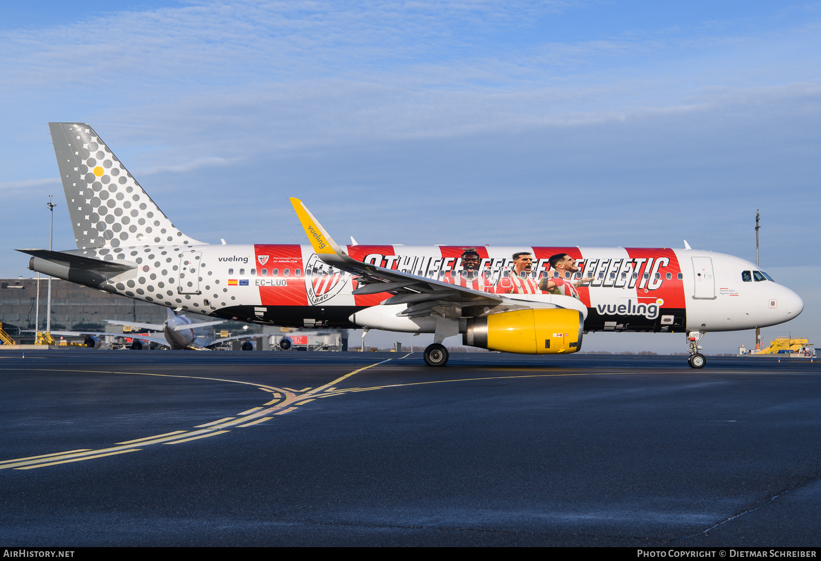 Aircraft Photo of EC-LUO | Airbus A320-232 | Vueling Airlines | AirHistory.net #771830