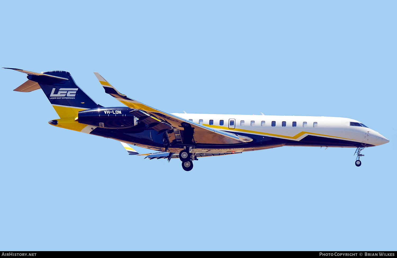 Aircraft Photo of VH-LON | Bombardier Global 7500 (BD-700-2A12) | LEE - Lance East Enterprises | AirHistory.net #771908