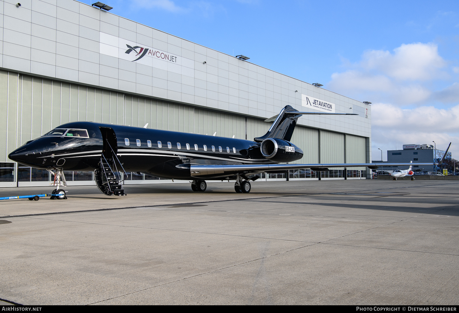 Aircraft Photo of SX-LNS | Bombardier Global Express XRS (BD-700-1A10) | AirHistory.net #771985
