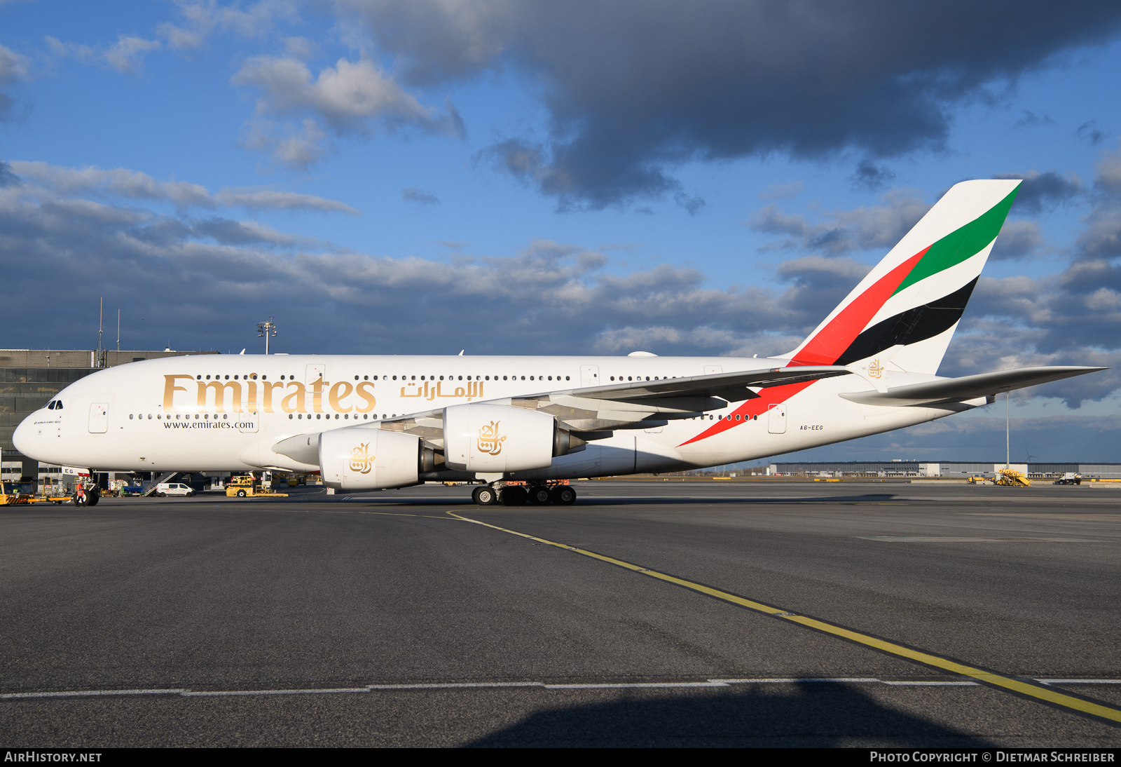 Aircraft Photo of A6-EEG | Airbus A380-861 | Emirates | AirHistory.net #772091