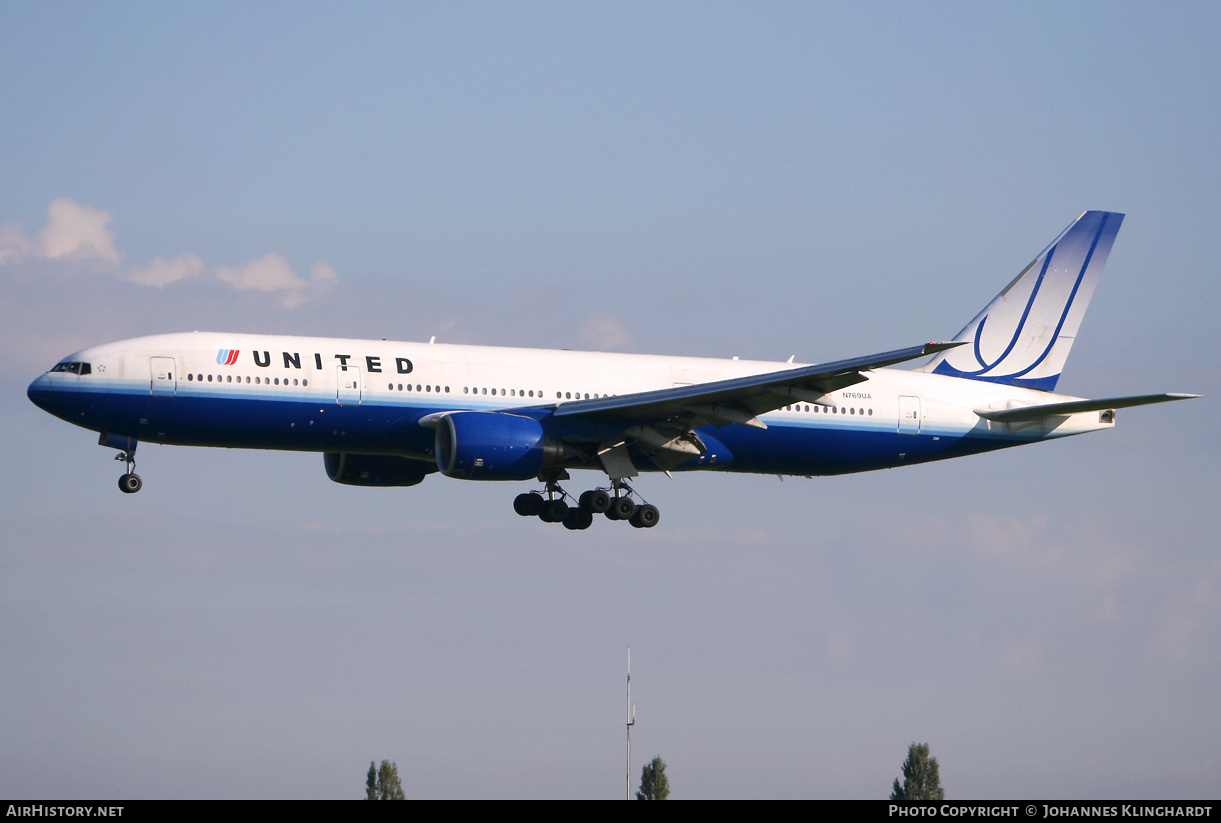 Aircraft Photo of N769UA | Boeing 777-222 | United Airlines | AirHistory.net #772239