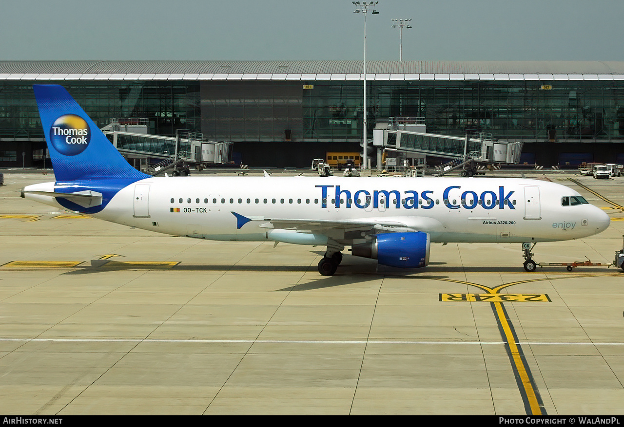 Aircraft Photo of OO-TCK | Airbus A320-212 | Thomas Cook Airlines | AirHistory.net #772264
