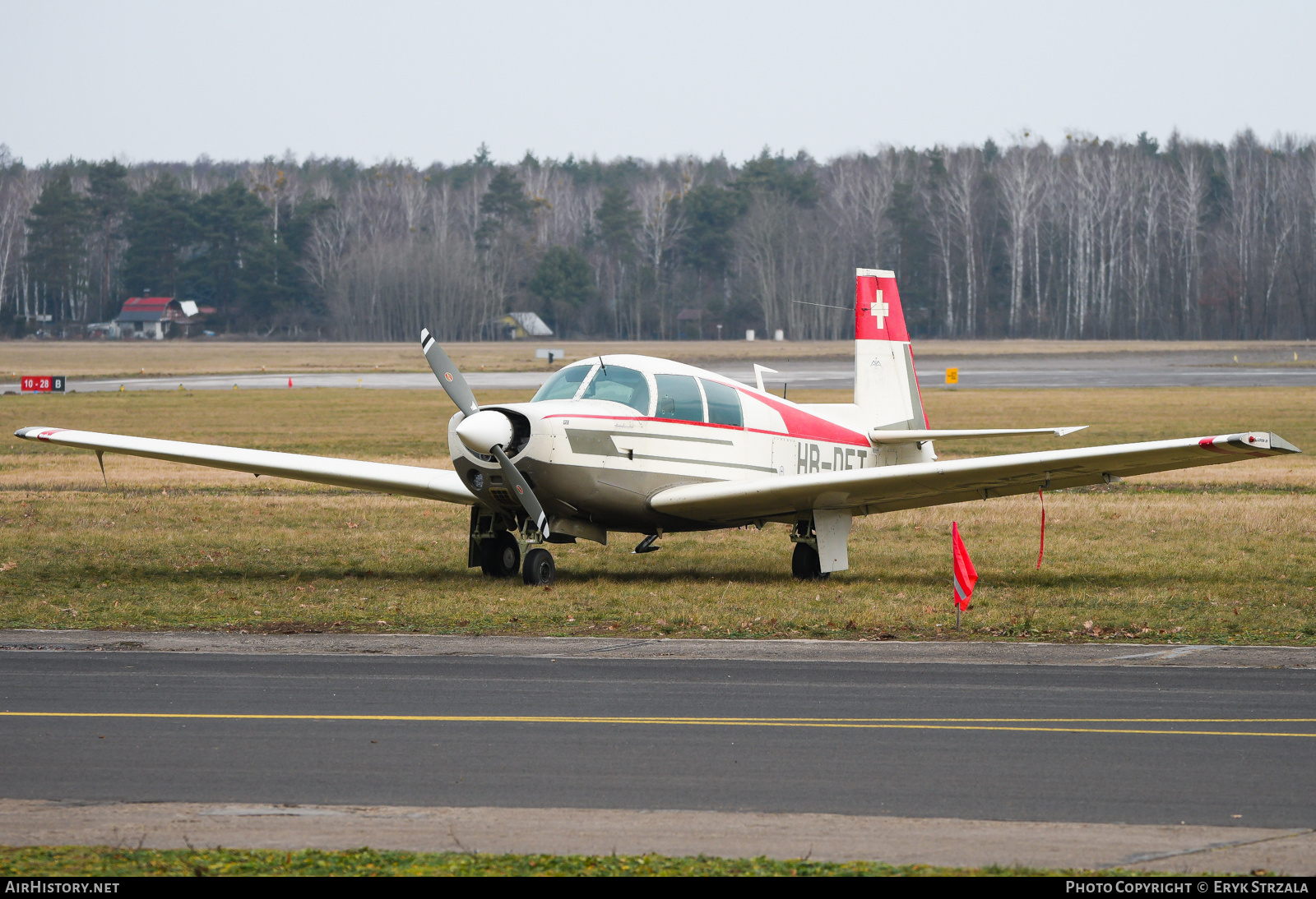 Aircraft Photo of HB-DET | Mooney M-20E Chapparal | AirHistory.net #772341
