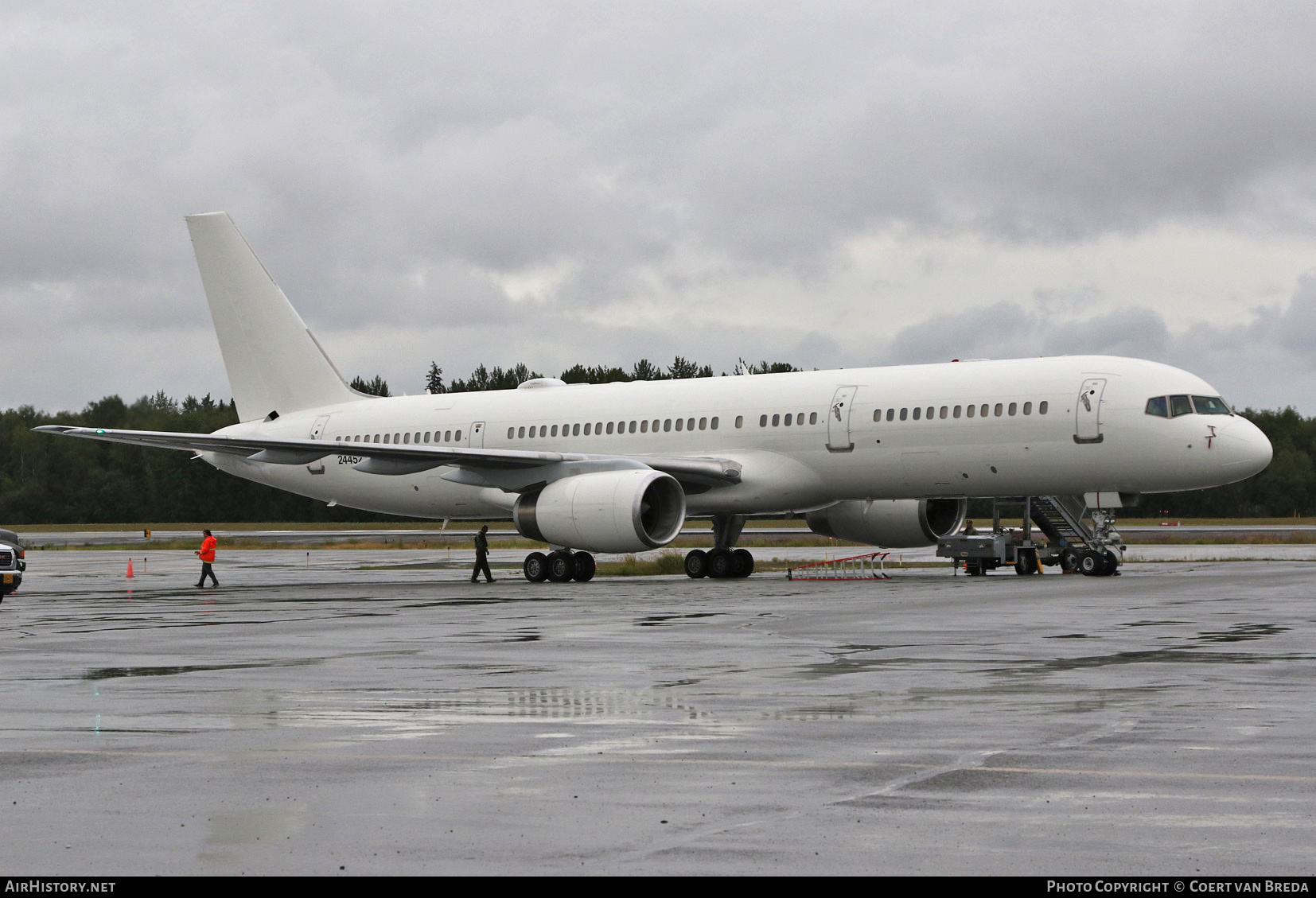 Aircraft Photo of 02-4452 / 24452 | Boeing C-32B (757-23A) | USA - Air Force | AirHistory.net #772364