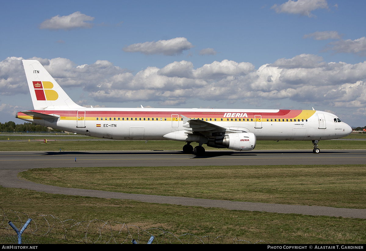 Aircraft Photo of EC-ITN | Airbus A321-211 | Iberia | AirHistory.net #772379