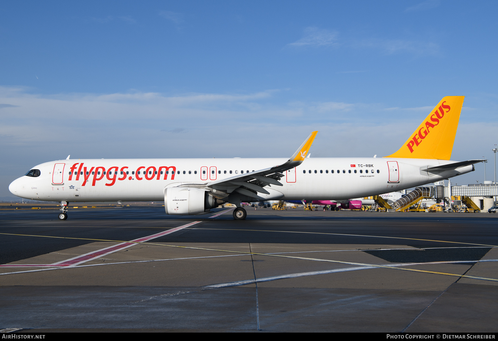 Aircraft Photo of TC-RBK | Airbus A321-251NX | Pegasus Airlines | AirHistory.net #772424