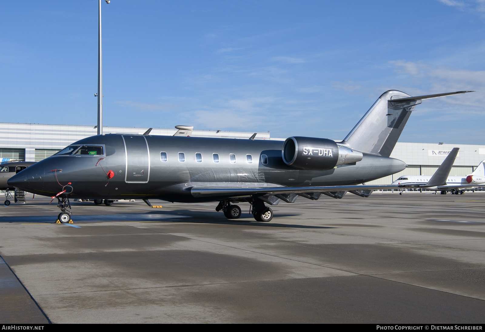 Aircraft Photo of SX-DHA | Bombardier Challenger 605 (CL-600-2B16) | AirHistory.net #772448