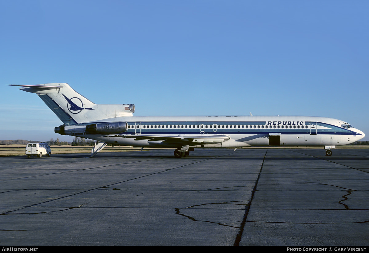 Aircraft Photo of N725RW | Boeing 727-2M7/Adv | Republic Airlines | AirHistory.net #772566