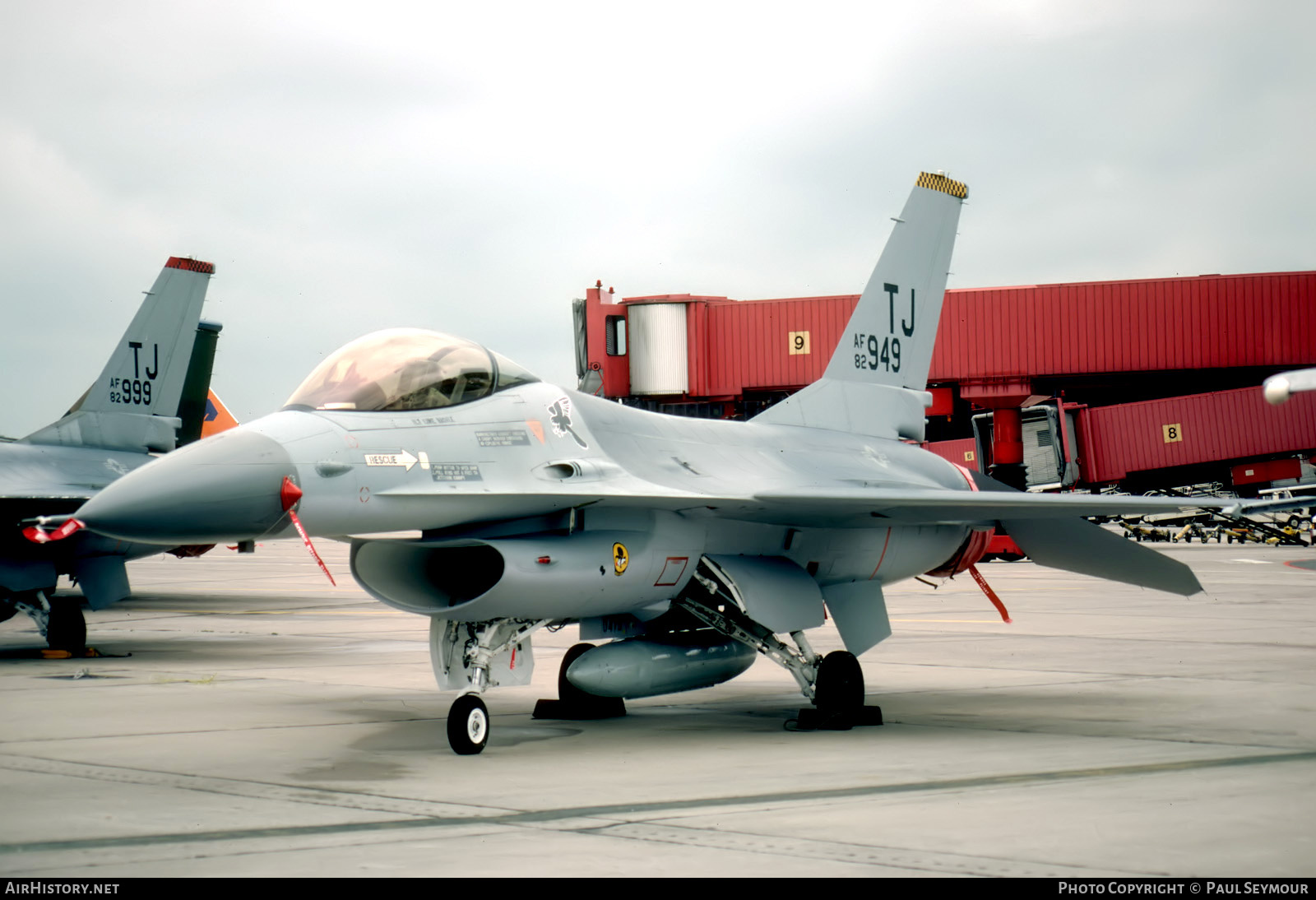 Aircraft Photo of 82-0949 / AF82-949 | General Dynamics F-16A Fighting Falcon | USA - Air Force | AirHistory.net #772673