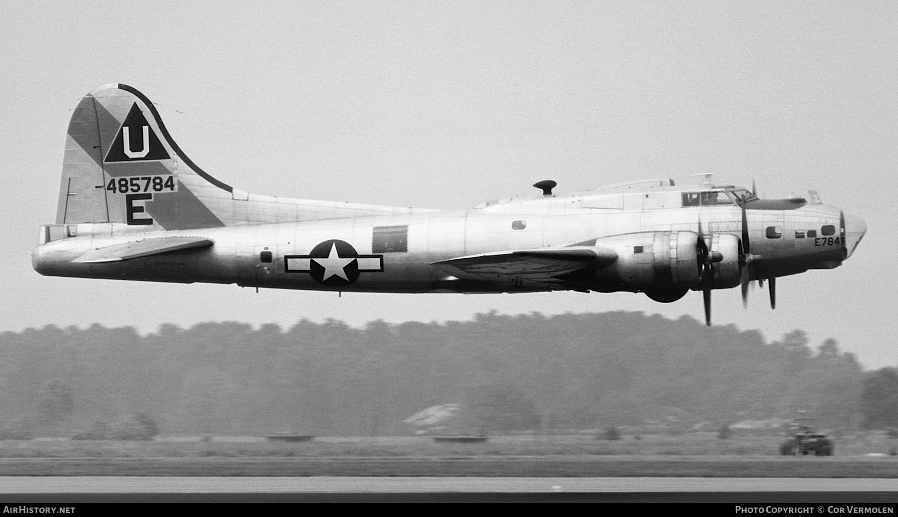 Aircraft Photo of G-BEDF / 485784 | Boeing B-17G Flying Fortress | USA - Air Force | AirHistory.net #772748