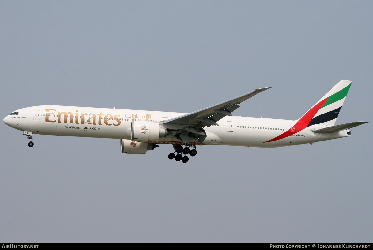 Aircraft Photo of A6-ECE | Boeing 777-31H/ER | Emirates | AirHistory.net #772978