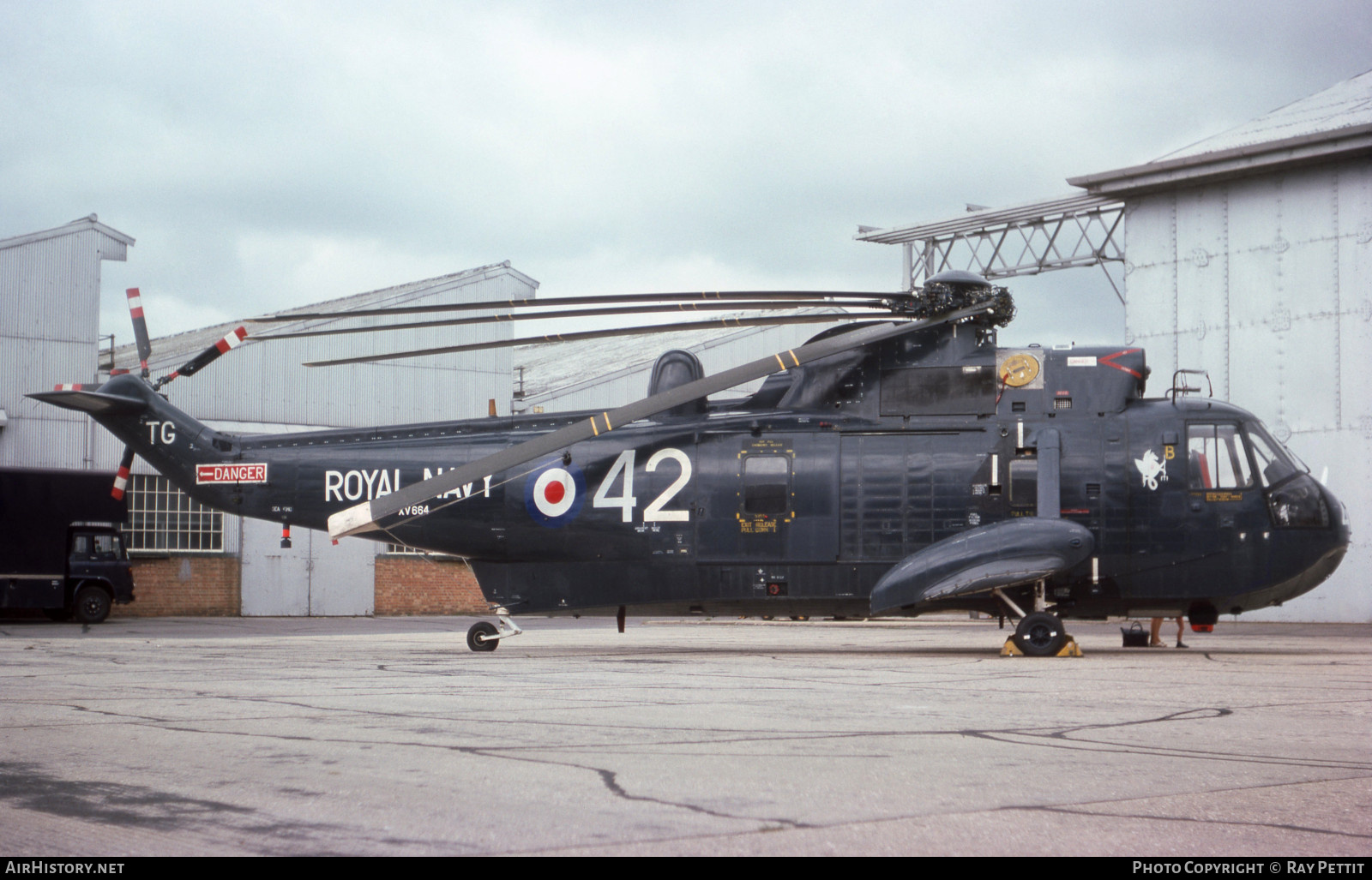 Aircraft Photo of XV664 | Westland WS-61 Sea King HAS1 | UK - Navy | AirHistory.net #773157