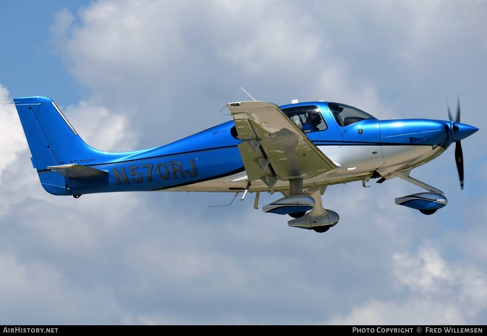 Aircraft Photo of N570RJ | Cirrus SR-22T G5-GTS Platinum | AirHistory.net #773171