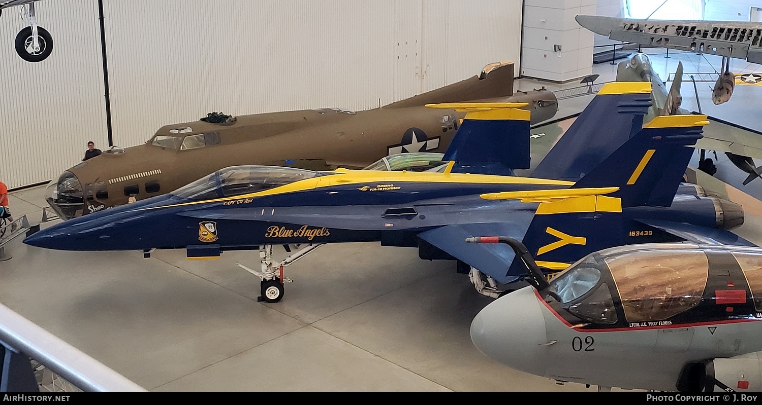 Aircraft Photo of 163439 | McDonnell Douglas F/A-18C Hornet | USA - Navy | AirHistory.net #773211