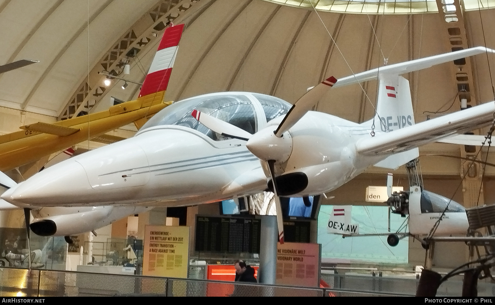 Aircraft Photo of OE-VPS | Diamond DA42 Twin Star | AirHistory.net #773216