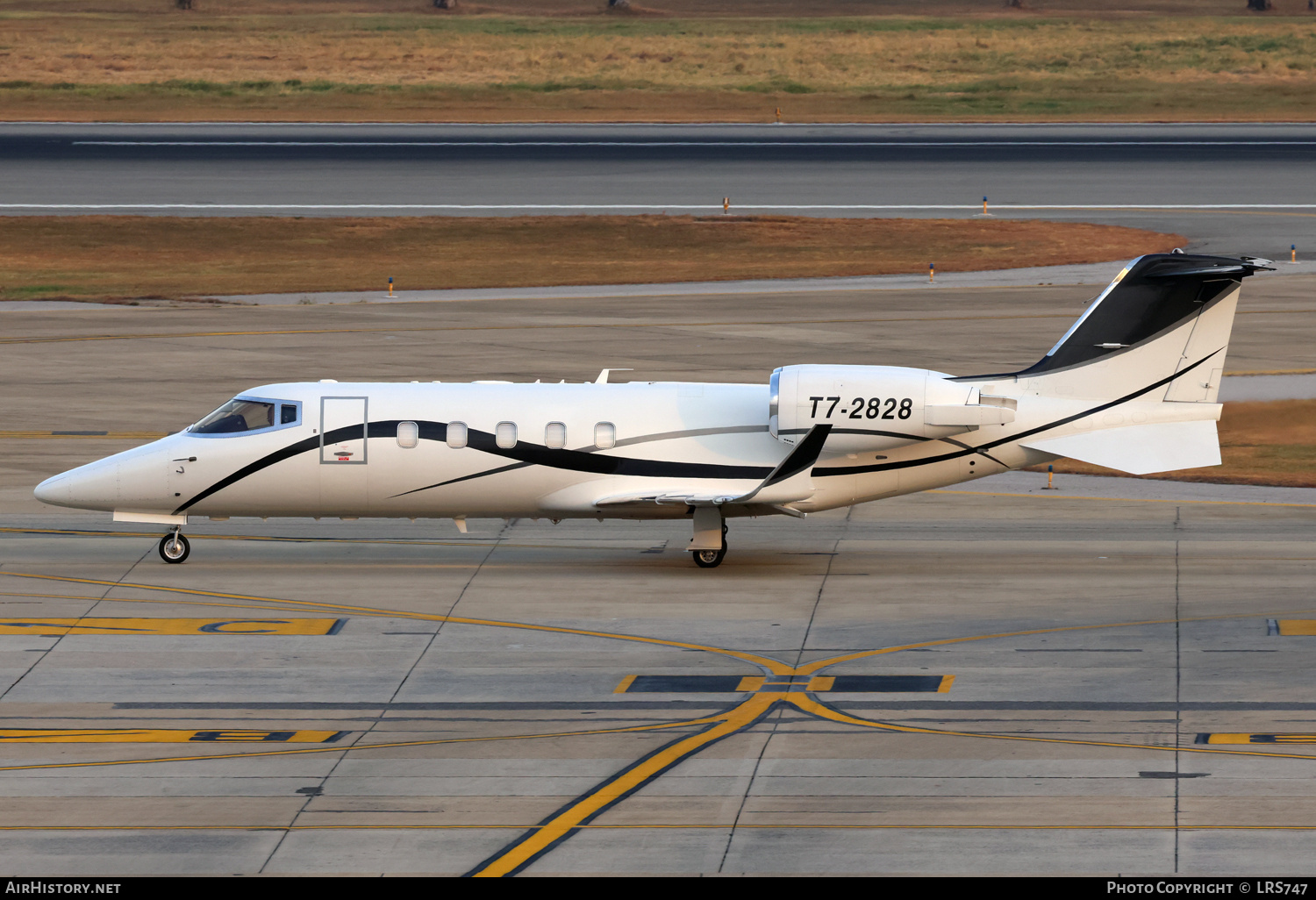 Aircraft Photo of T7-2828 | Learjet 60XR | AirHistory.net #773372