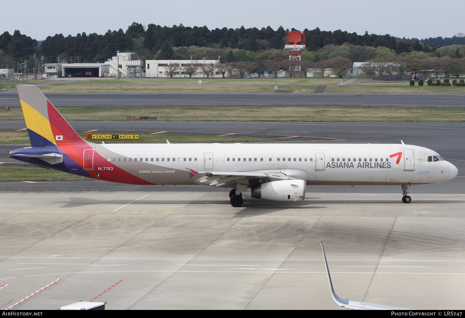 Aircraft Photo of HL7763 | Airbus A321-231 | Asiana Airlines | AirHistory.net #773504
