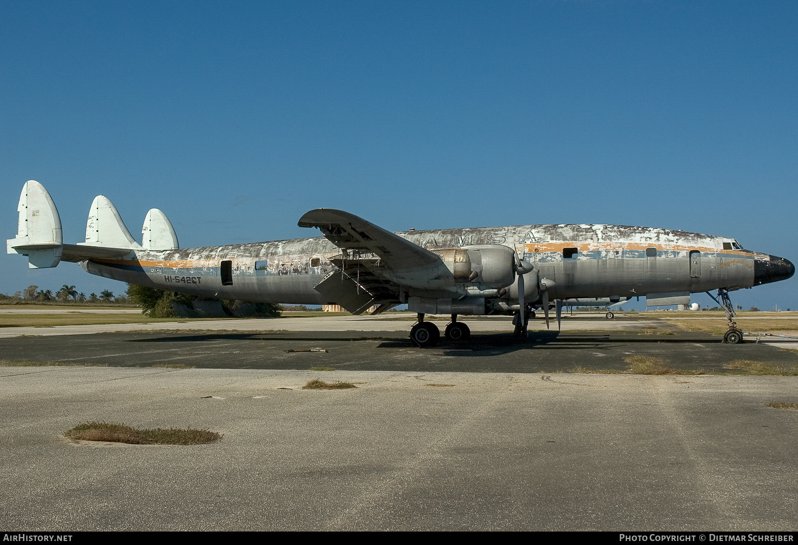 Aircraft Photo of HI-542CT | Lockheed L-1049H/06 Super Constellation | AMSA - Aerolíneas Mundo | AirHistory.net #773521
