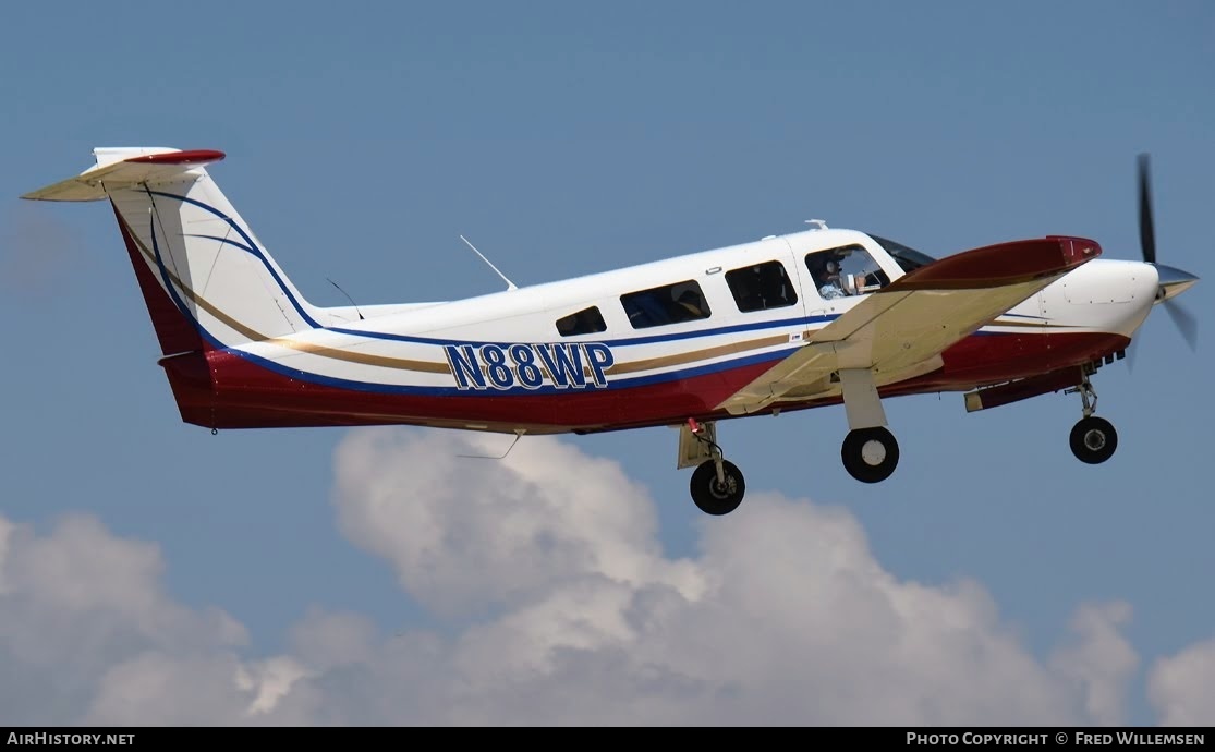 Aircraft Photo of N88WP | Piper PA-32RT-300 Lance II | AirHistory.net #773536
