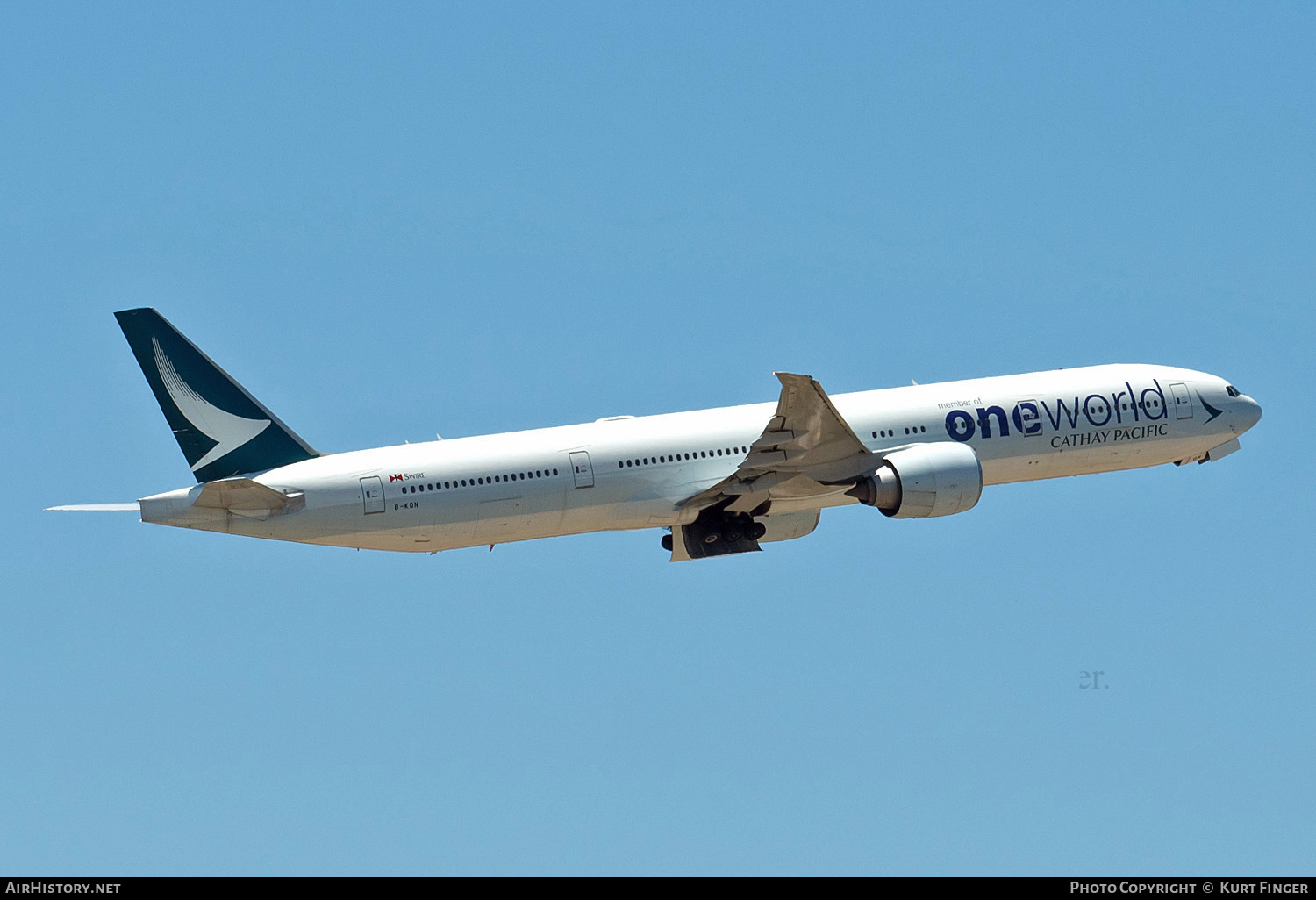 Aircraft Photo of B-KQN | Boeing 777-367/ER | Cathay Pacific Airways | AirHistory.net #773600