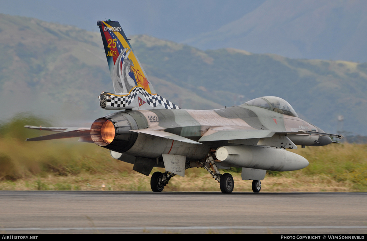Aircraft Photo of 8924 | General Dynamics F-16A Fighting Falcon | Venezuela - Air Force | AirHistory.net #773634