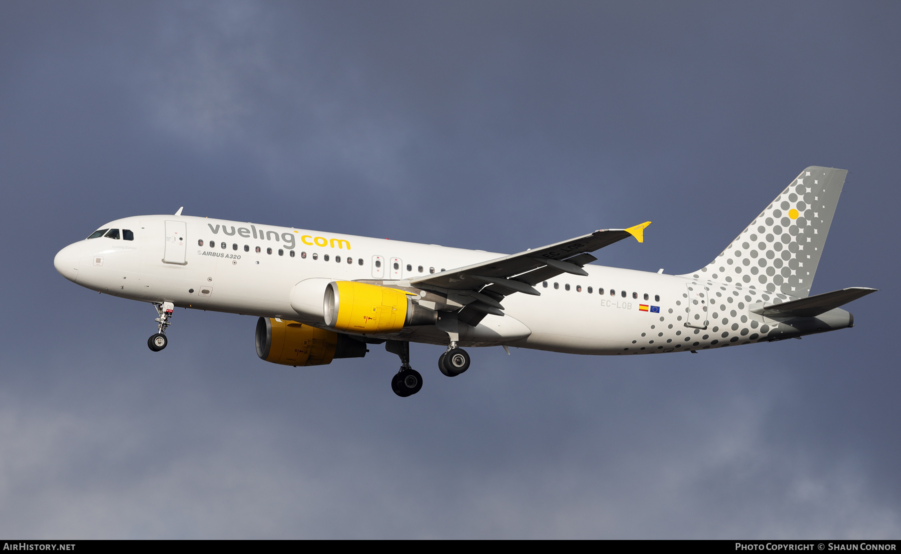 Aircraft Photo of EC-LOB | Airbus A320-214 | Vueling Airlines | AirHistory.net #773893