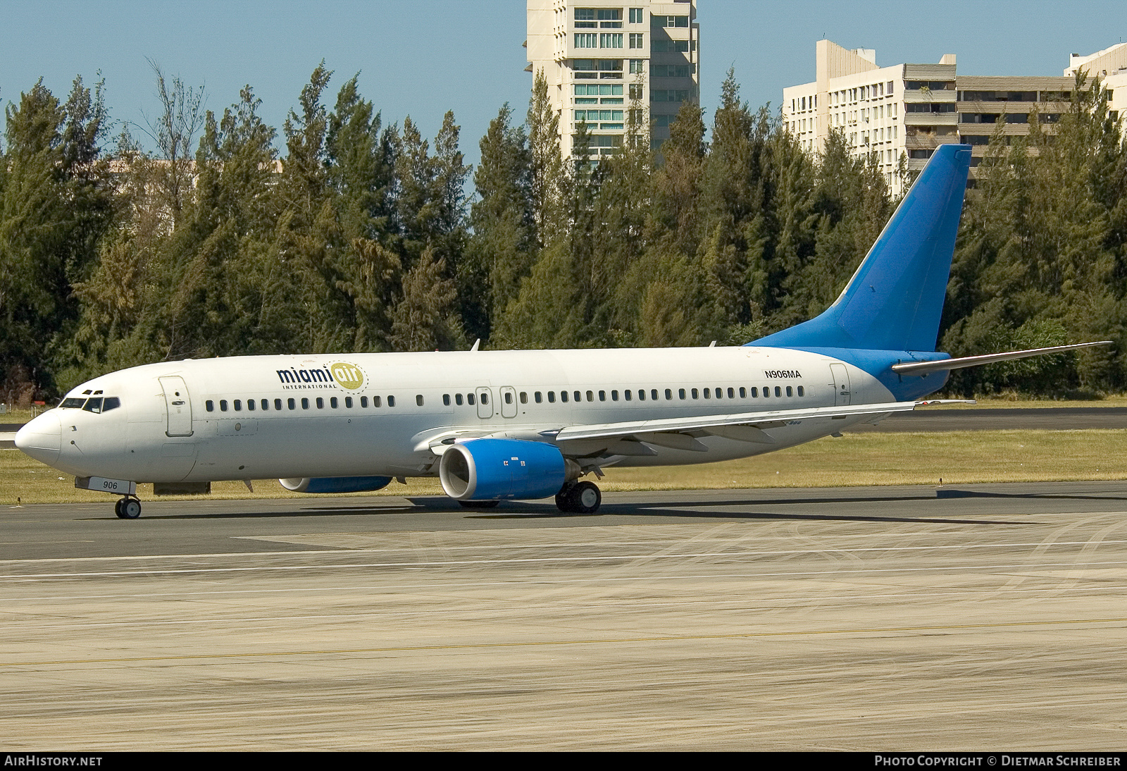 Aircraft Photo of N906MA | Boeing 737-81Q | Miami Air Charter | AirHistory.net #773899