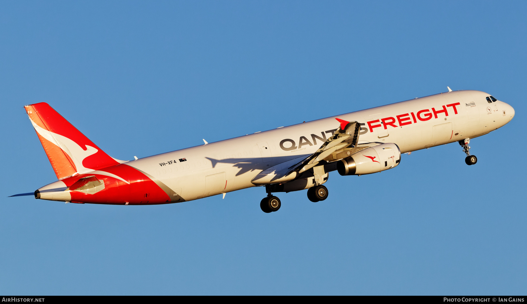 Aircraft Photo of VH-XF4 | Airbus A321-231/P2F | Qantas Freight | AirHistory.net #774020