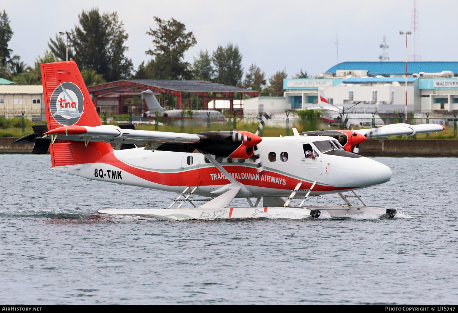 Aircraft Photo of 8Q-TMK | De Havilland Canada DHC-6-300 Twin Otter | Trans Maldivian Airways - TMA | AirHistory.net #774036