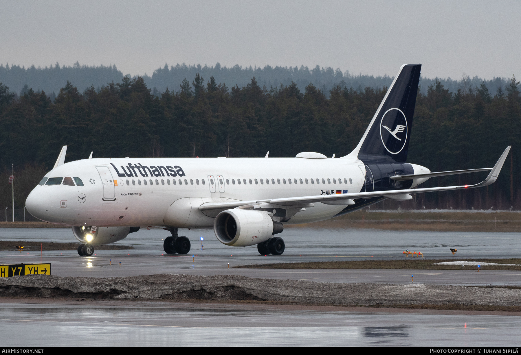 Aircraft Photo of D-AIUF | Airbus A320-214 | Lufthansa | AirHistory.net #774108