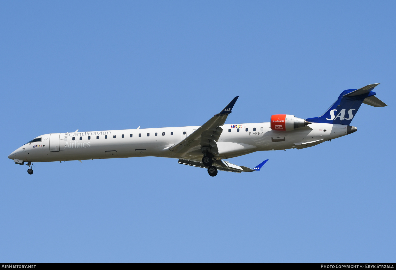 Aircraft Photo of EI-FPP | Bombardier CRJ-900LR NG (CL-600-2D24) | Scandinavian Airlines - SAS | AirHistory.net #774129