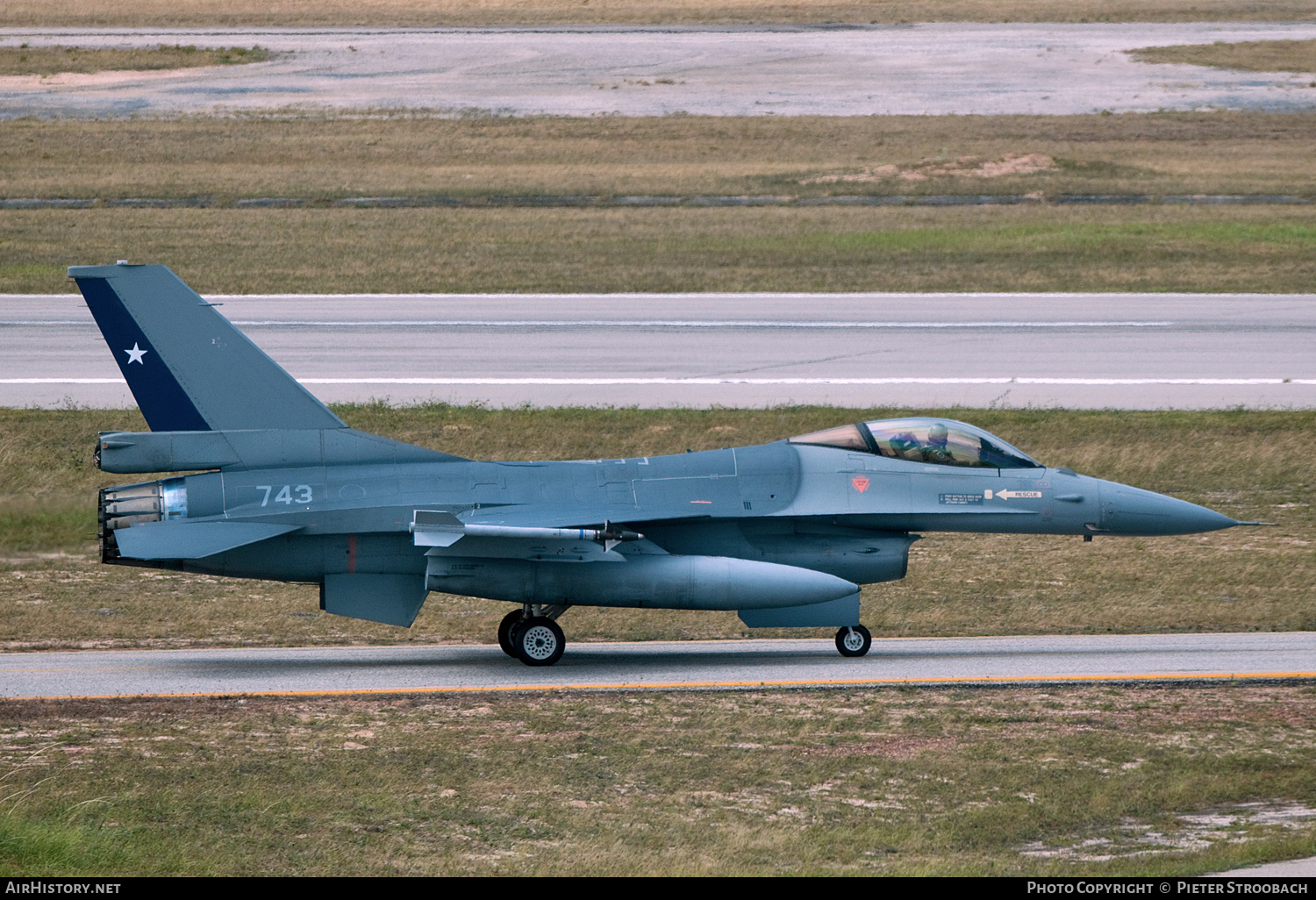Aircraft Photo of 743 | General Dynamics F-16AM Fighting Falcon | Chile - Air Force | AirHistory.net #774216