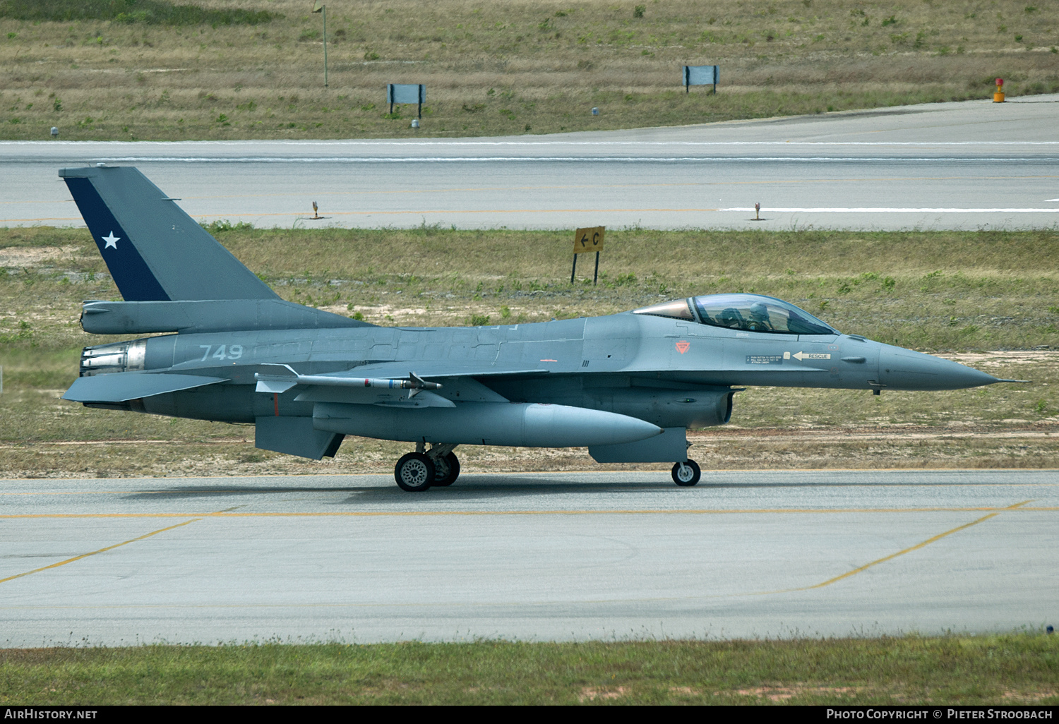 Aircraft Photo of 749 | General Dynamics F-16AM Fighting Falcon | Chile - Air Force | AirHistory.net #774222