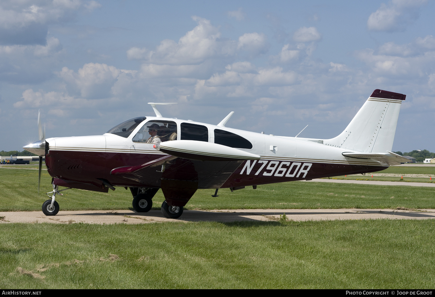 Aircraft Photo of N7960R | Beech E33A Bonanza | AirHistory.net #774270