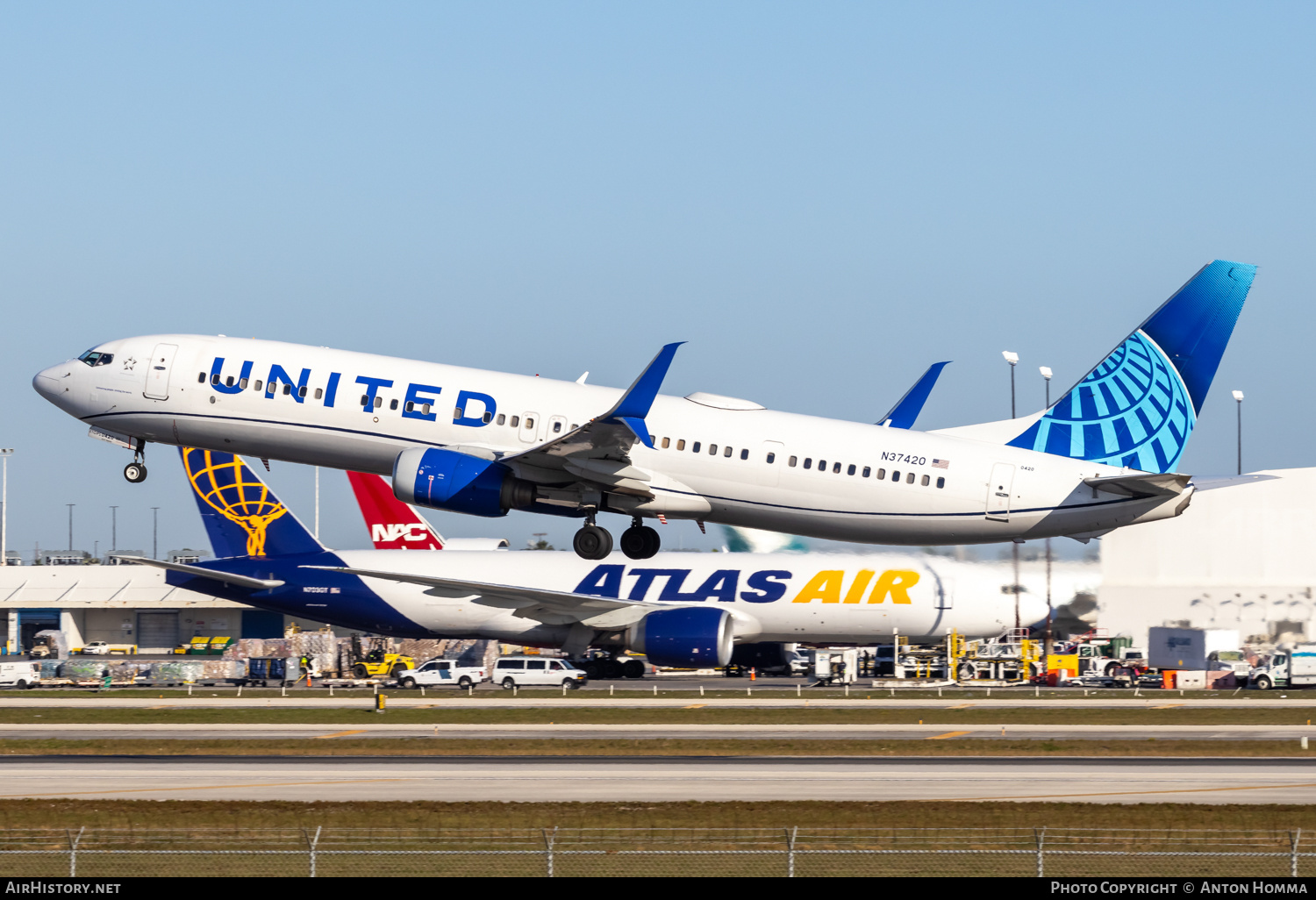 Aircraft Photo of N37420 | Boeing 737-924/ER | United Airlines | AirHistory.net #774283