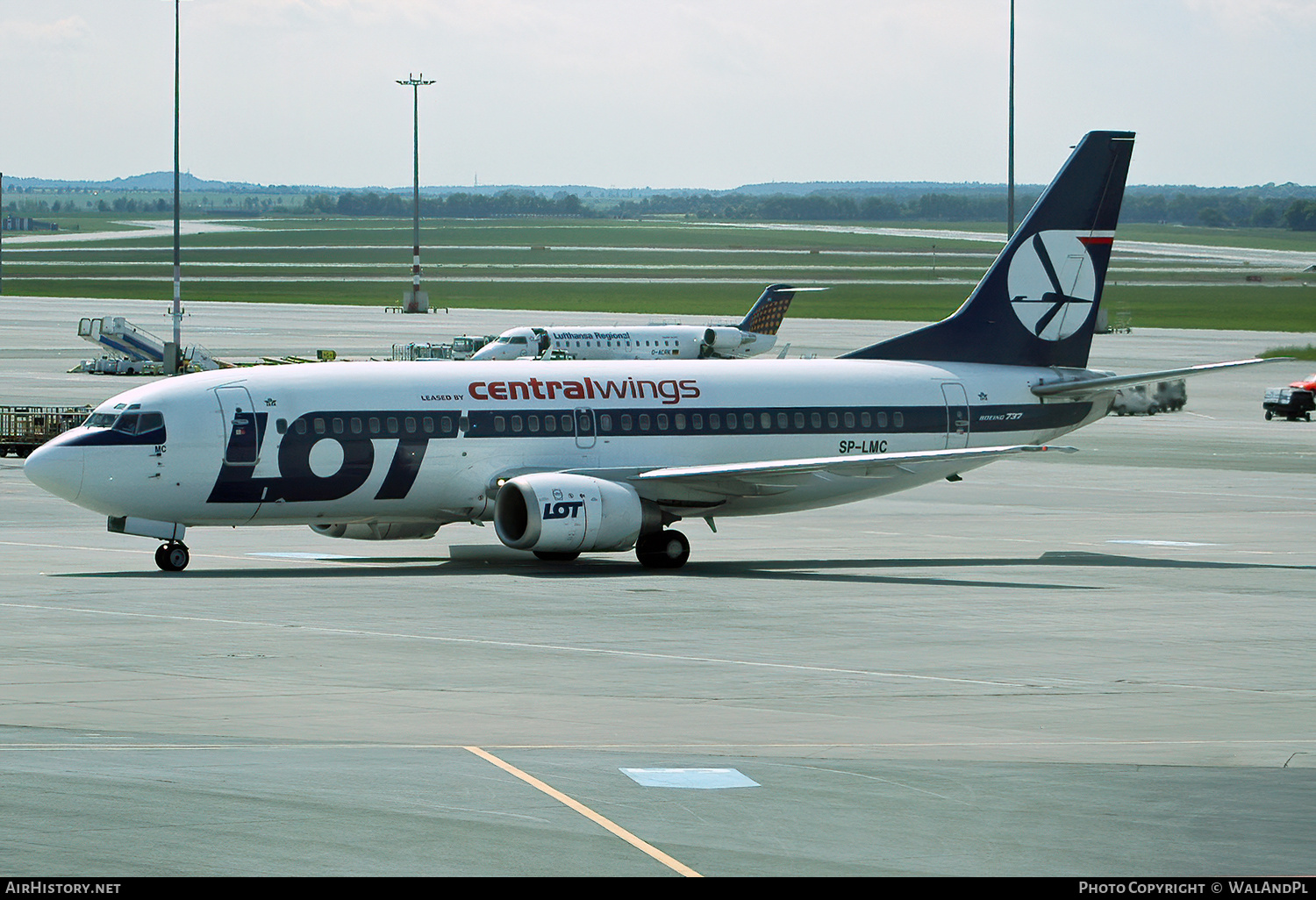 Aircraft Photo of SP-LMC | Boeing 737-36N | LOT Polish Airlines - Polskie Linie Lotnicze | AirHistory.net #774354