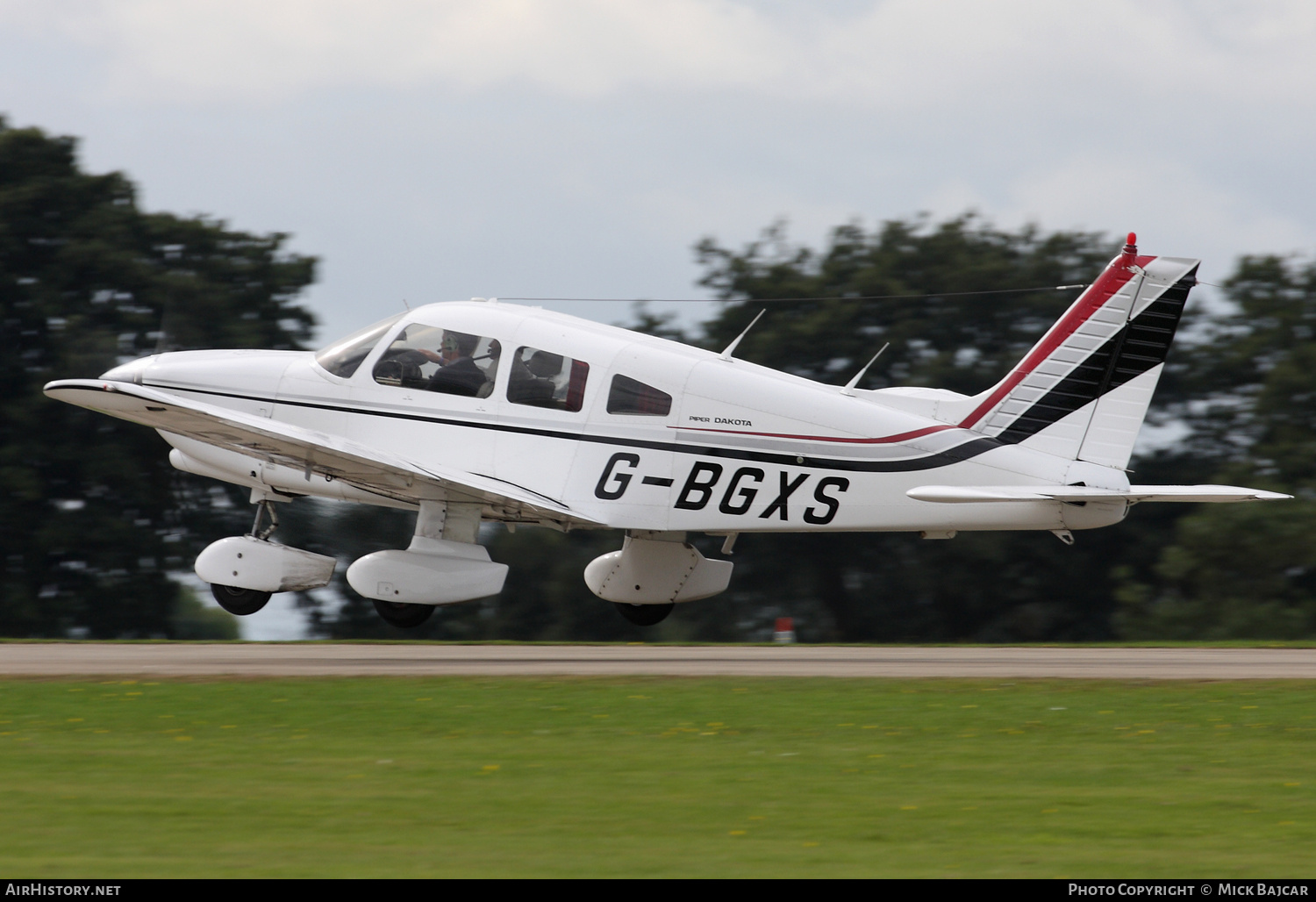 Aircraft Photo of G-BGXS | Piper PA-28-236 Dakota | AirHistory.net #774360