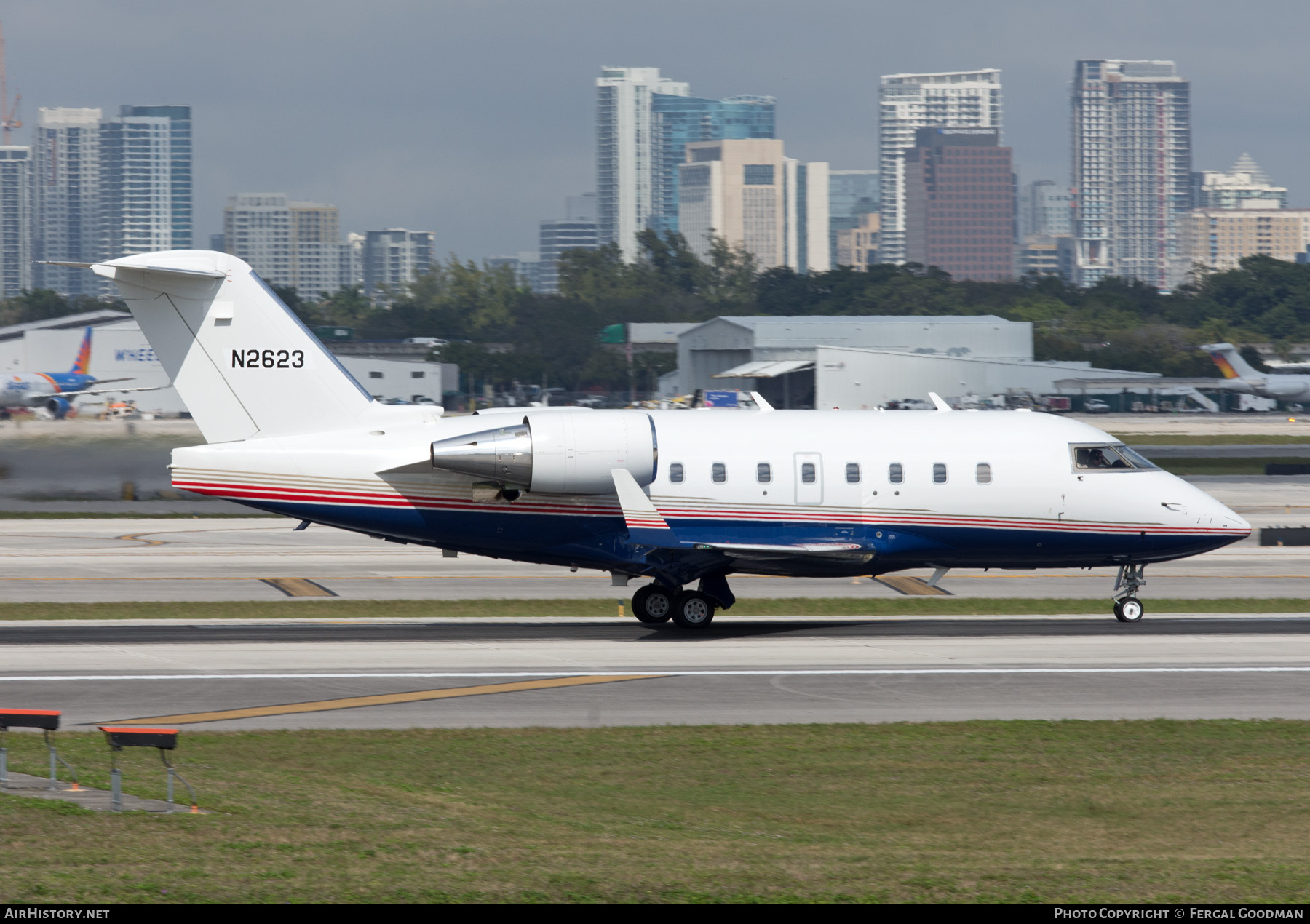 Aircraft Photo of N2623 | Bombardier Challenger 604 (CL-600-2B16) | AirHistory.net #774430
