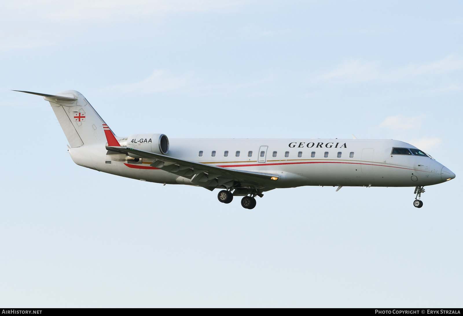 Aircraft Photo of 4L-GAA | Bombardier Challenger 850 (CRJ-200SE/CL-600-2B19) | Georgia - Government | AirHistory.net #774502