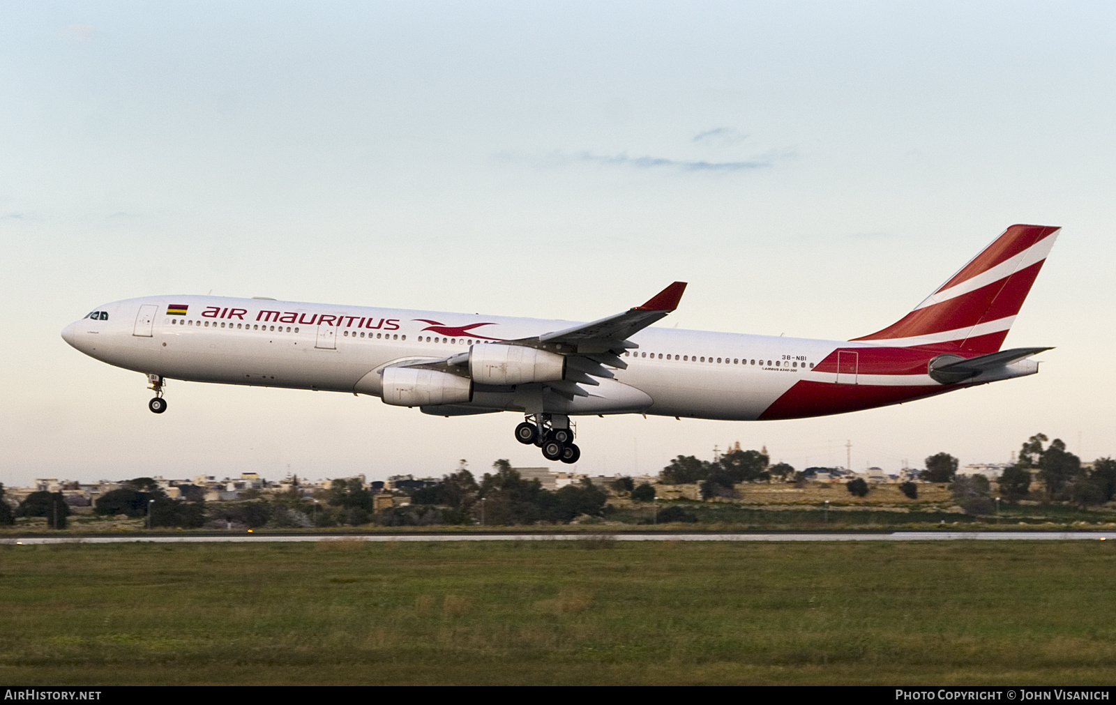 Aircraft Photo of 3B-NBI | Airbus A340-313E | Air Mauritius | AirHistory.net #774642