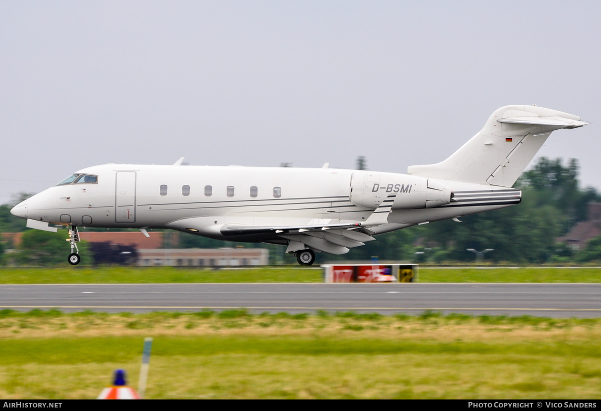 Aircraft Photo of D-BSMI | Bombardier Challenger 300 (BD-100-1A10) | AirHistory.net #774835