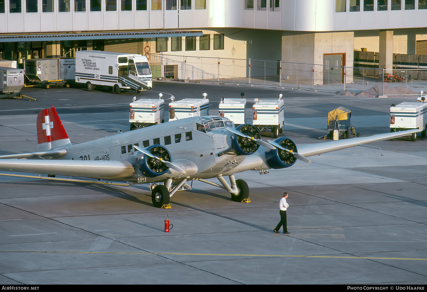 Aircraft Photo of HB-HOS / A-701 | Junkers Ju 52/3m g4e | Ju-Air | Switzerland - Air Force | AirHistory.net #774846