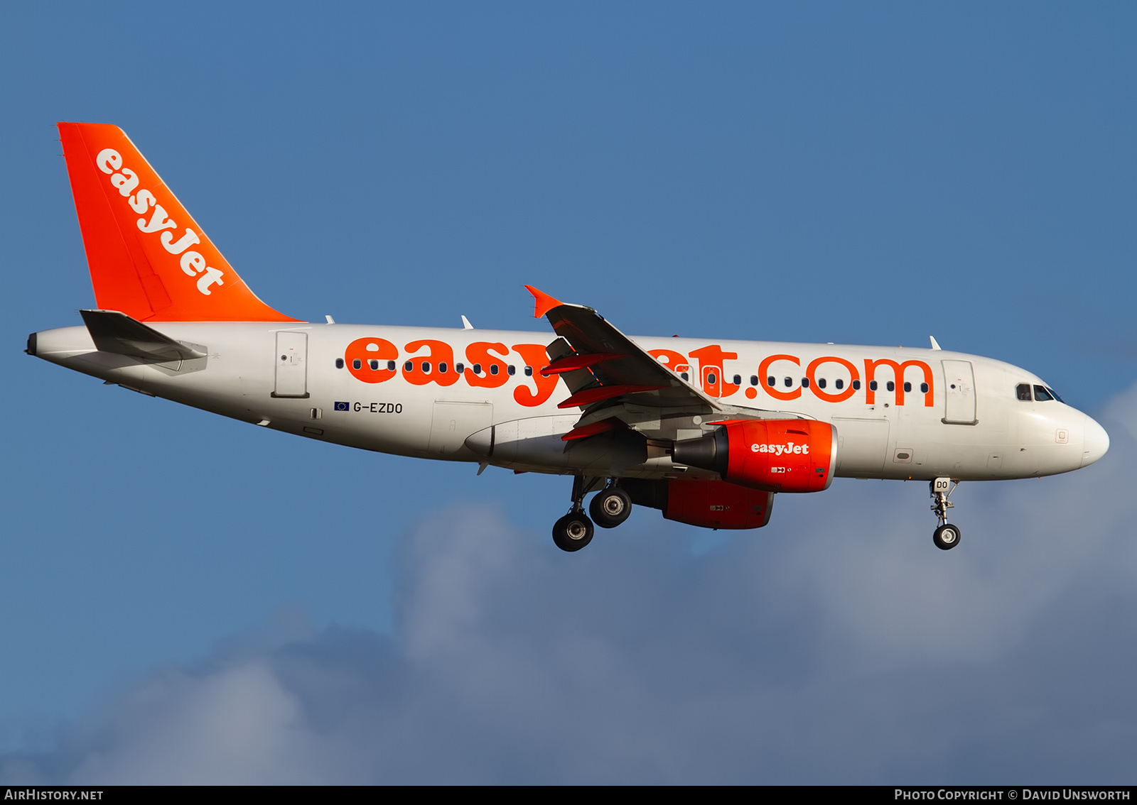 Aircraft Photo of G-EZDO | Airbus A319-111 | EasyJet | AirHistory.net #775011