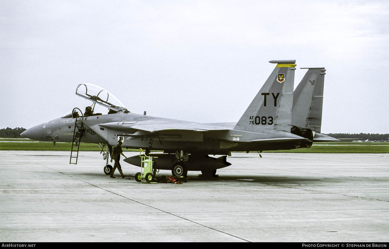 Aircraft Photo of 75-0083 / AF75-083 | McDonnell Douglas F-15B Eagle | USA - Air Force | AirHistory.net #775048